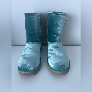 COPY - UGG boots size 8